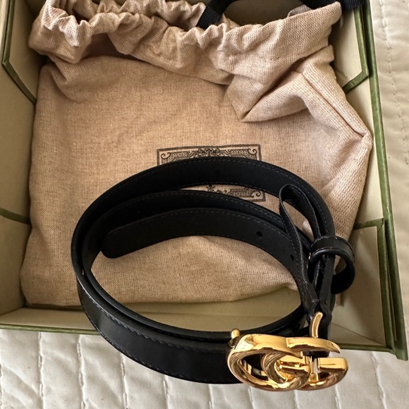 GG MARMONT THIN LEATHER BELT WITH SHINY BUCKLE - Picture 7 of 12